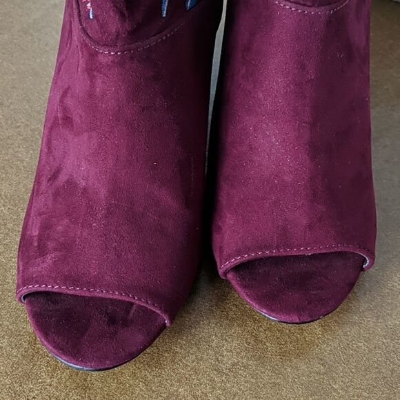 Carlos by Carlos Santana Jazlyn Boho Embroidered Suede Peep Toe Ankle Boots New - Picture 5 of 13